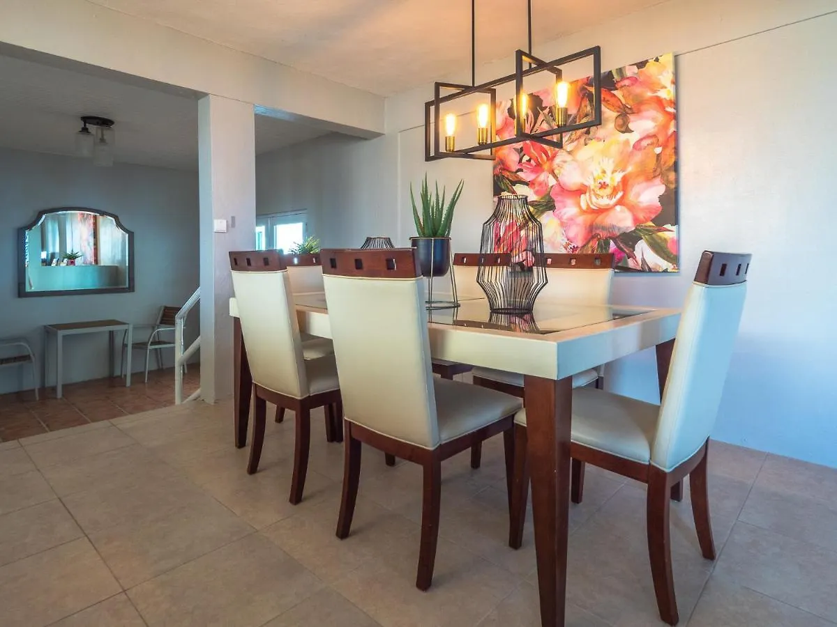Newly Renovated 8 Bedroom Ocean Front Villa With Pool 리오그란데