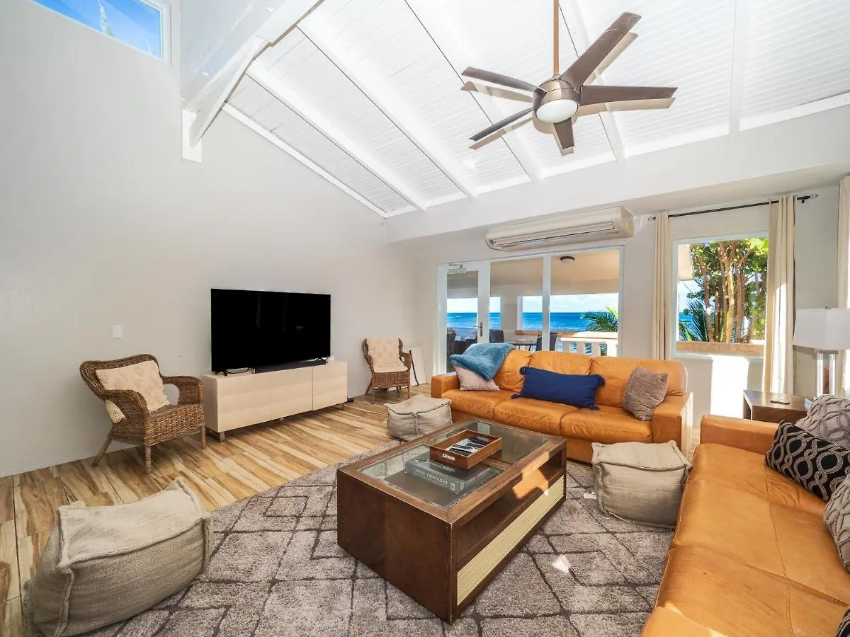 Newly Renovated 8 Bedroom Ocean Front Villa With Pool 리오그란데